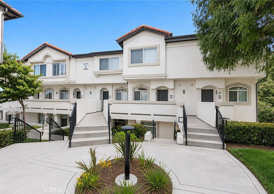 1st image of 30902 Clubhouse Dr Unit 5I