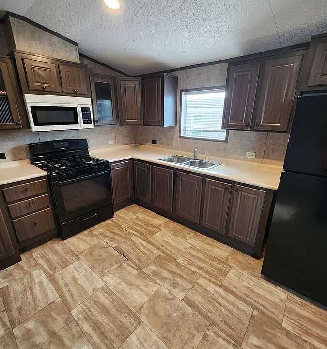 2nd image of 803 S Denver Ct