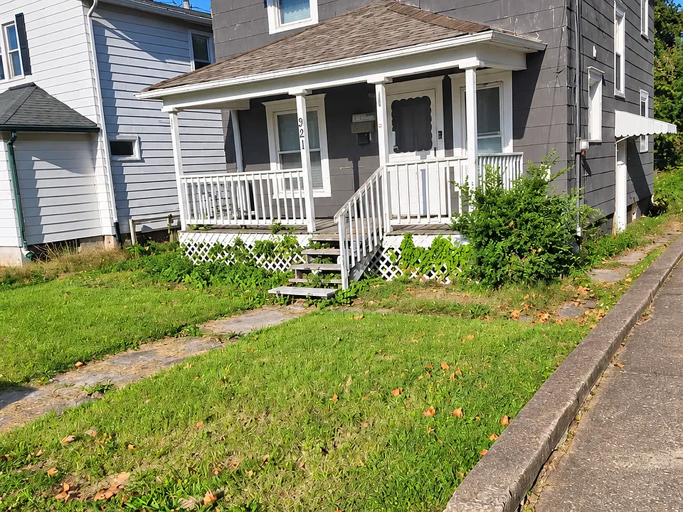 221 Illinois Ave