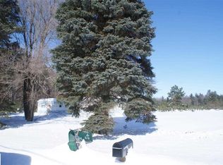 11460 Diamond Park Rd, Interlochen, MI 49643