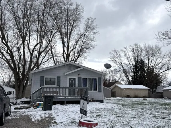 2688 Meadow Dr, Akron, OH 44312