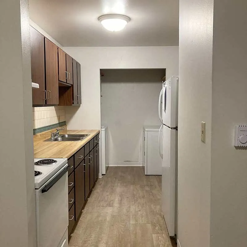 2 bed, 1.0 bath, $899 — Photo 1