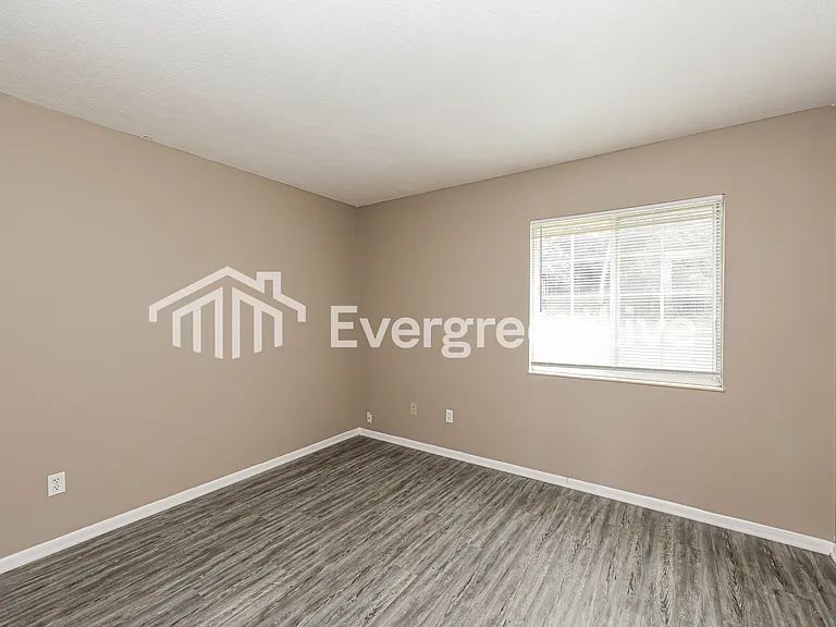 32 Valeside Dr — Photo 10