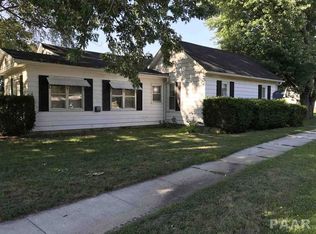 105 E Roberts St, Colchester, IL 62326