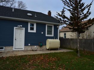 127 Clinton Ave, East Patchogue, NY 11772