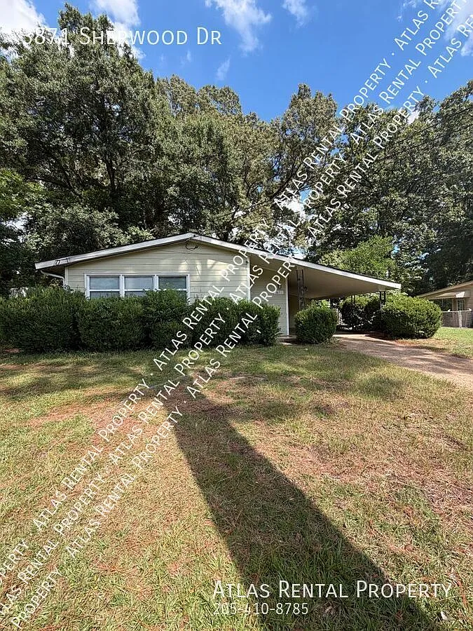 New Listing! 3871 Sherwood Drive Montgomery, AL 36109-3738 — Photo 1