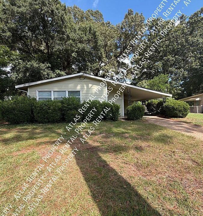 1st image of 3871 Sherwood Dr