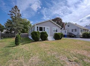 65 Gray St, Manchester, NH 03103