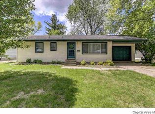 305 Cartwright Dr, Springfield, IL 62704