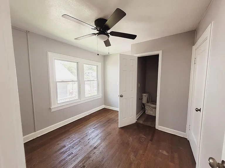 2039 E Gregory Blvd — Photo 9