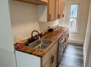 2 Freeland St, Worcester, MA 01603