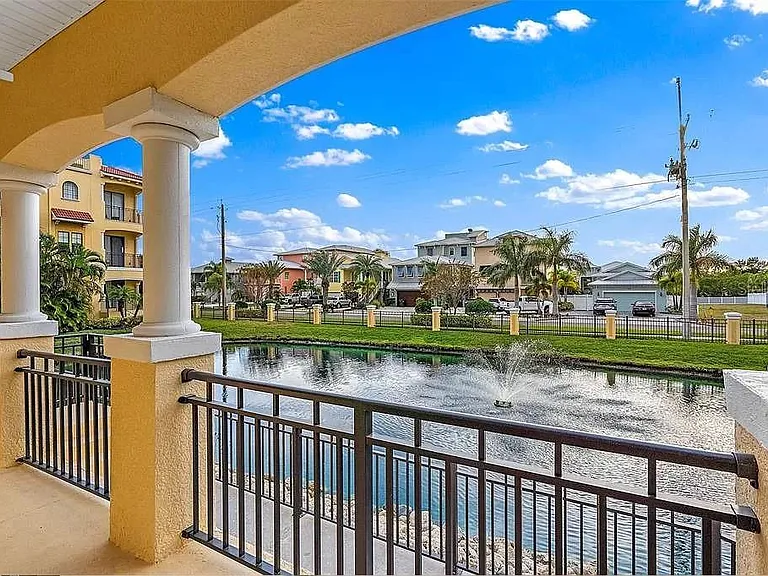 6418 Margarita Shores Ln — Photo 17