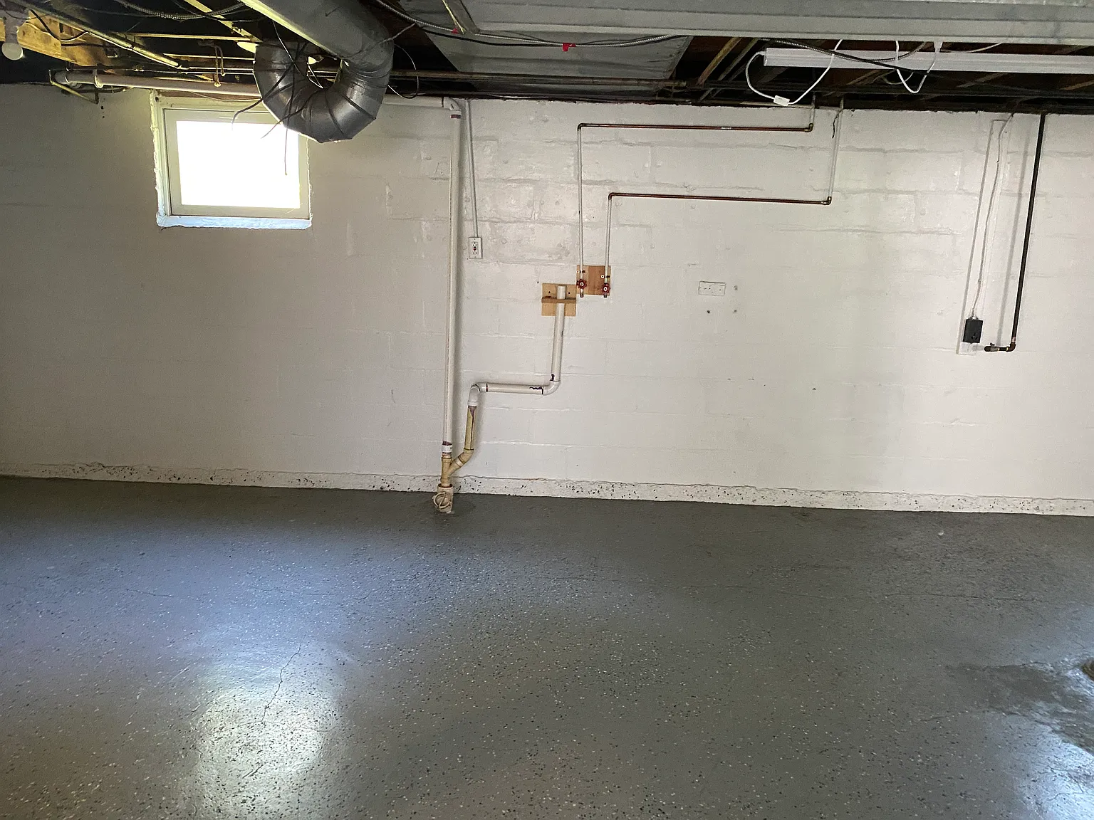2 bed, 858 sqft, $995 — Photo 2