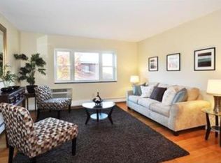 89 Walnut St APT 5, Newton, MA 02460