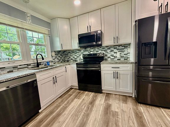 2nd image of 7121 Chamberlain Rd