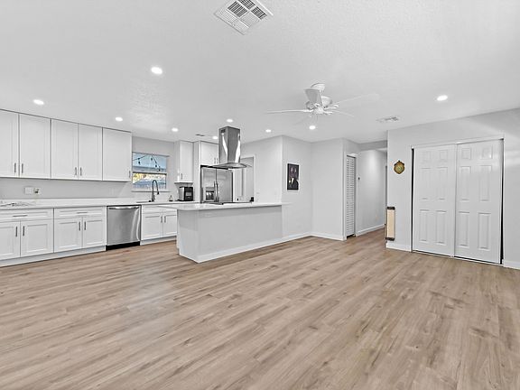 3rd image of 6491 Mackinac Road