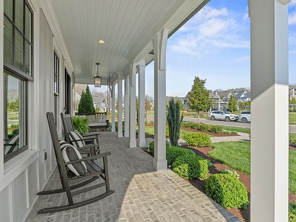 3rd image of 8744 Belladonna Dr