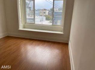 1379 9th Ave APT B, San Francisco, CA 94122