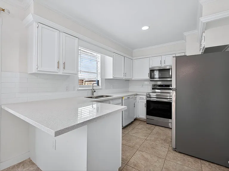1221 Cedar Post Ln #8A — Photo 9