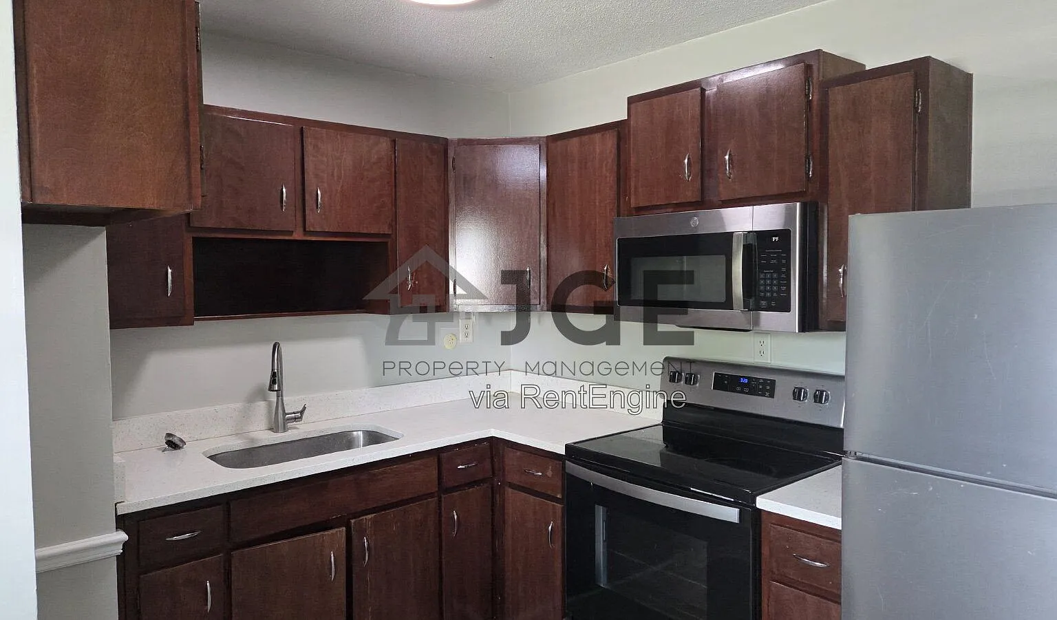 2 bed, 1.0 bath, $1,350 — Photo 1
