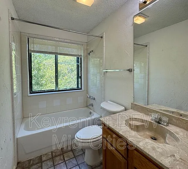 4800 W Lovers Ln #224 — Photo 6
