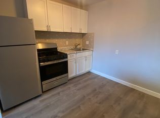 814 W Schirmer St #D, Saint Louis, MO 63111
