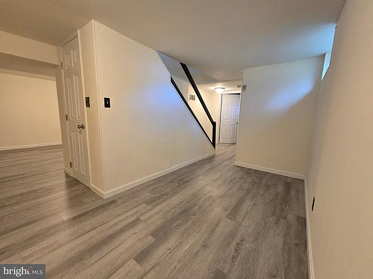 11 Glenwood Dr — Photo 41