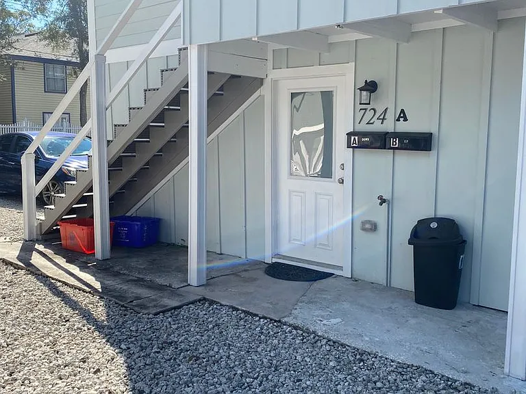 724 NW 3rd Ave #A — Photo 2