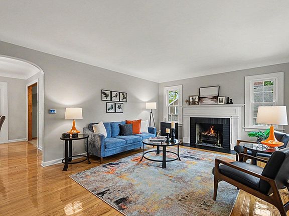 3rd image of 1122 Keneberry Way SE