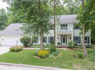 5 Brentwood Ln, Appleton, WI 54915