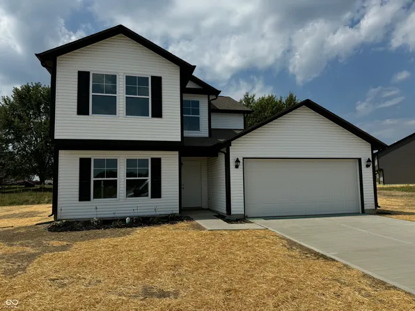 1229 Lake Dr, Shirley, IN 47384