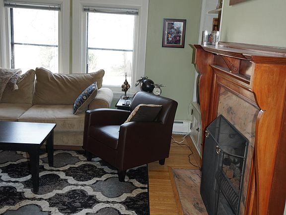 4th image of 127 Nina St APT C