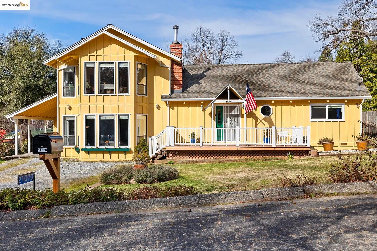 21070 Niagara River Dr photo 1