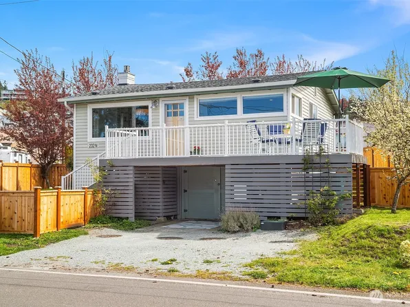 232 N Sunset Drive, Camano Island, WA 98282