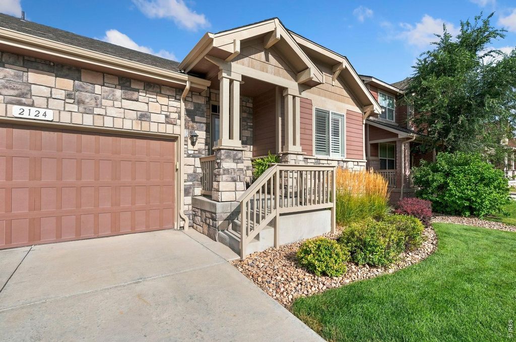 2124 Longfin Ct