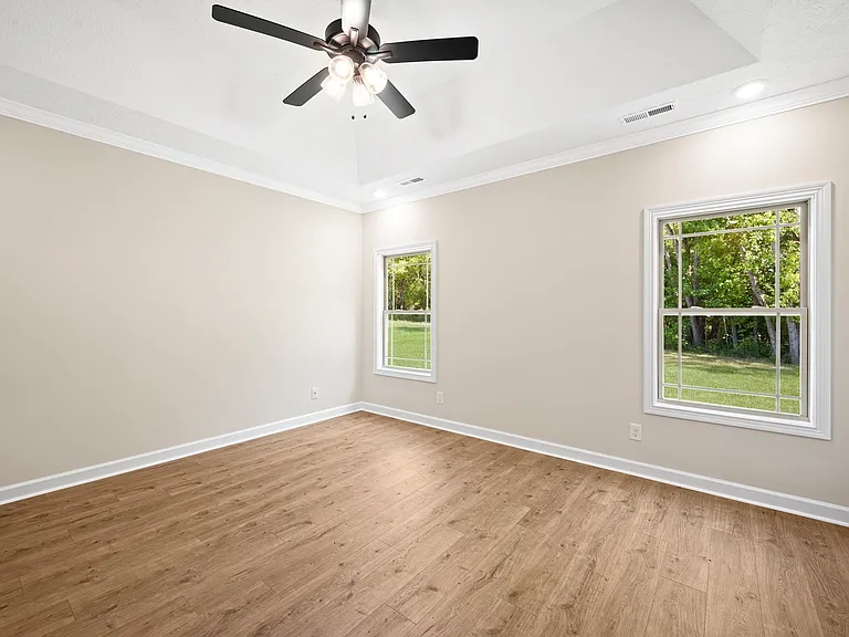 1749 Powell Rd — Photo 20
