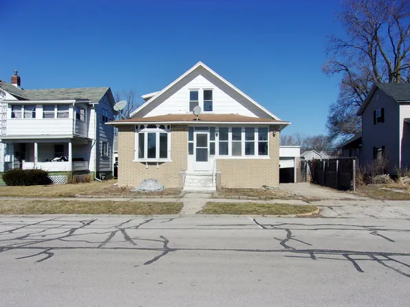 122 W Oak St, Watseka, IL 60970