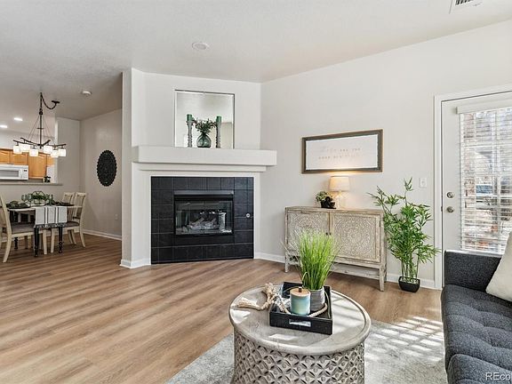 5th image of 3993 S Dillon Way #103