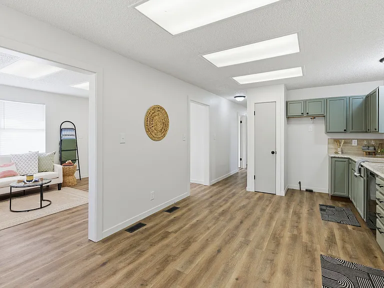 502 N Harper St — Photo 10