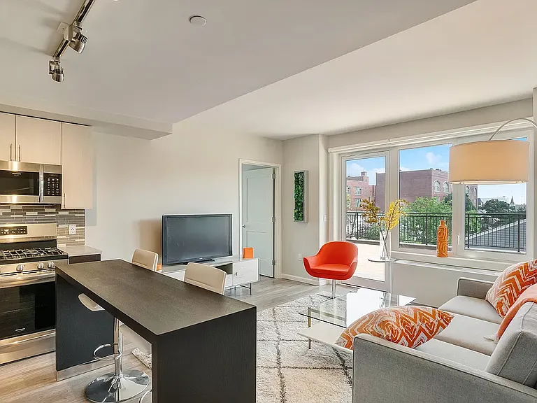 178-02 Hillside Ave #320 — Photo 5