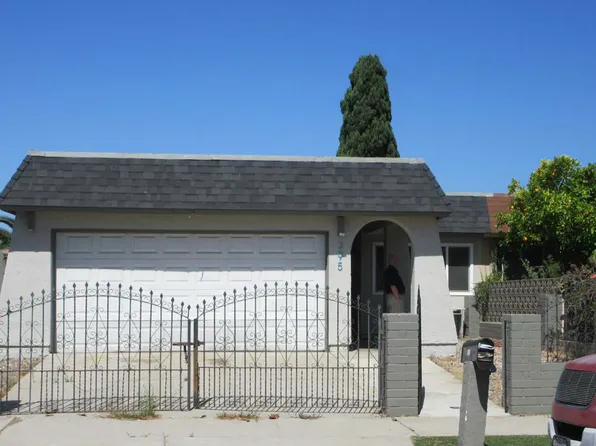 395 Calle Mariposa, Oceanside, CA 92057