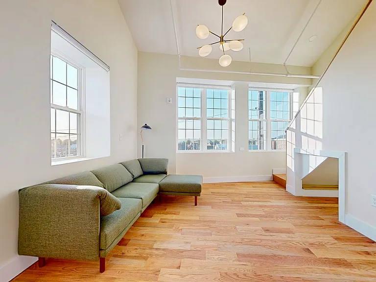 Fleetwood Lofts — Photo 13