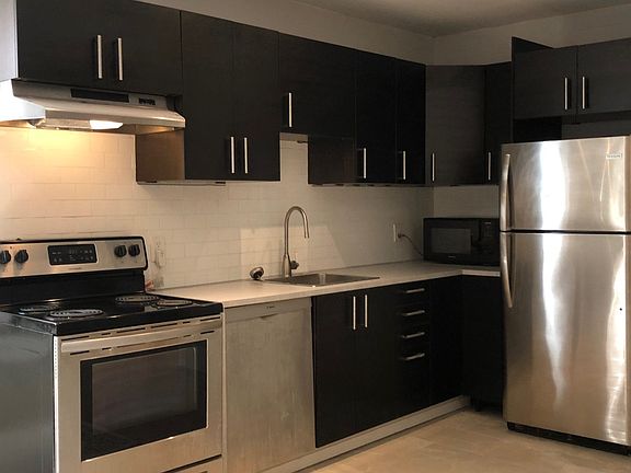 2nd image of 19 Tyndall Ave