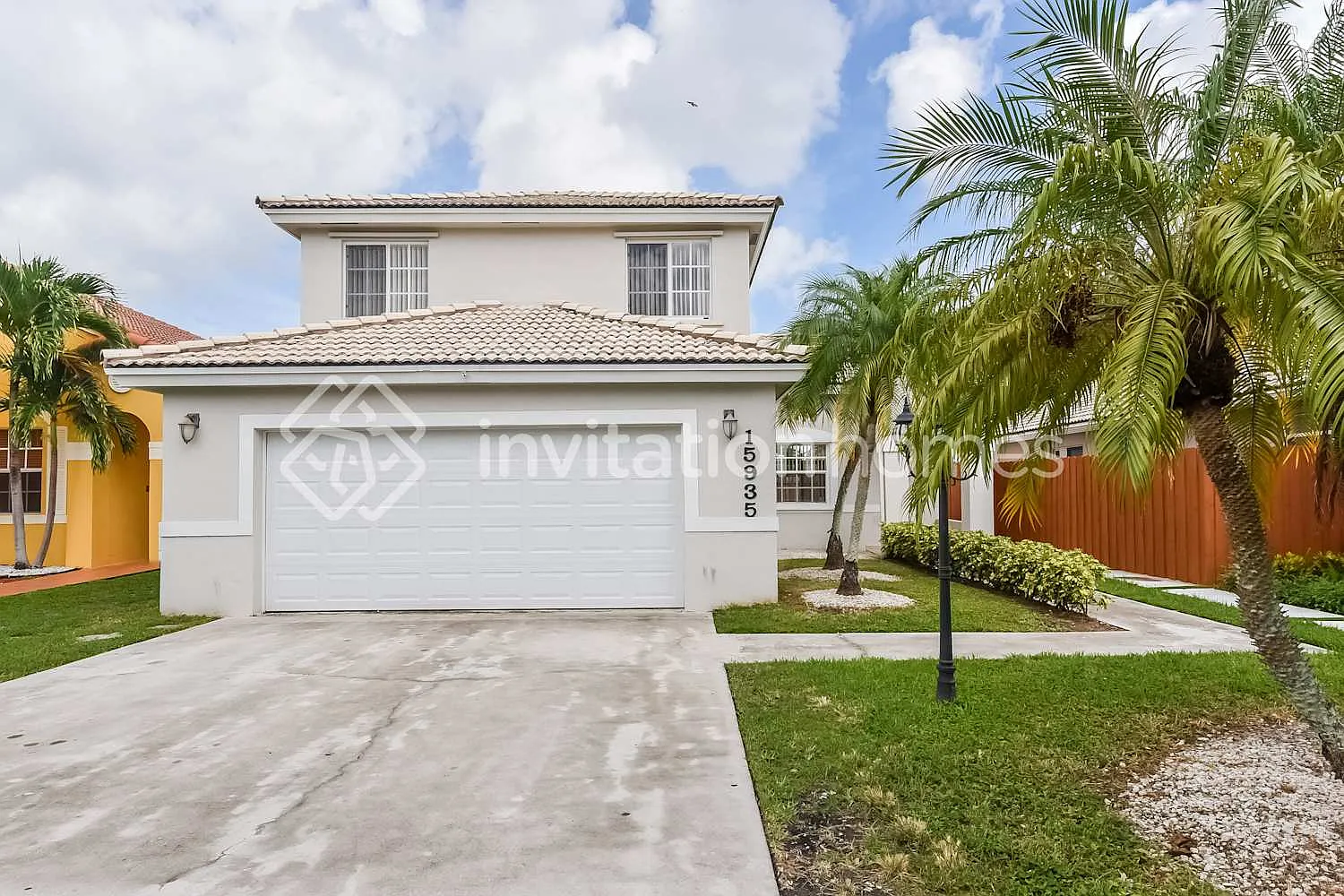 15935 SW 83rd Ter Miami, FL 33193 — Photo 1