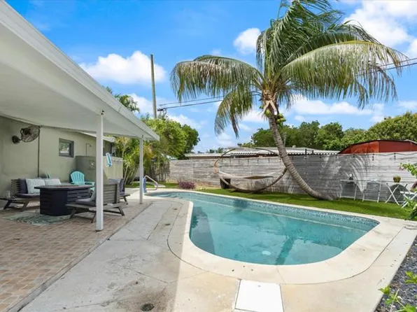 2417 NE 13th Ter, Pompano Beach, FL 33064