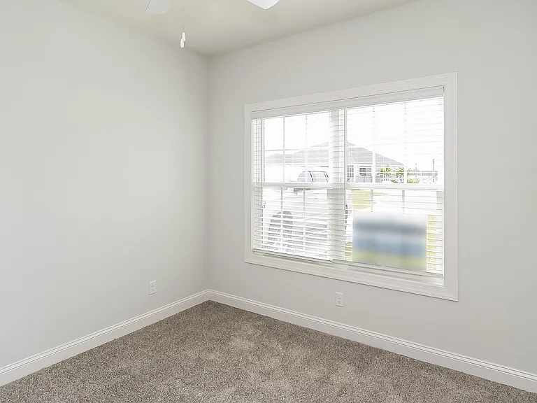 1084 Walker Point Way — Photo 13