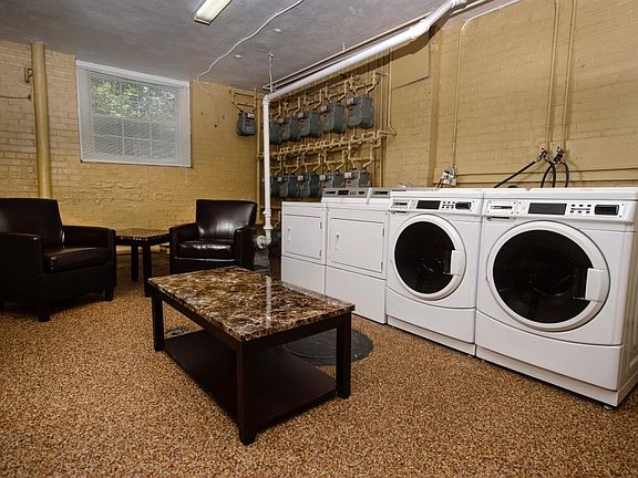 5th image of 2653 N Moreland Blvd APT 9