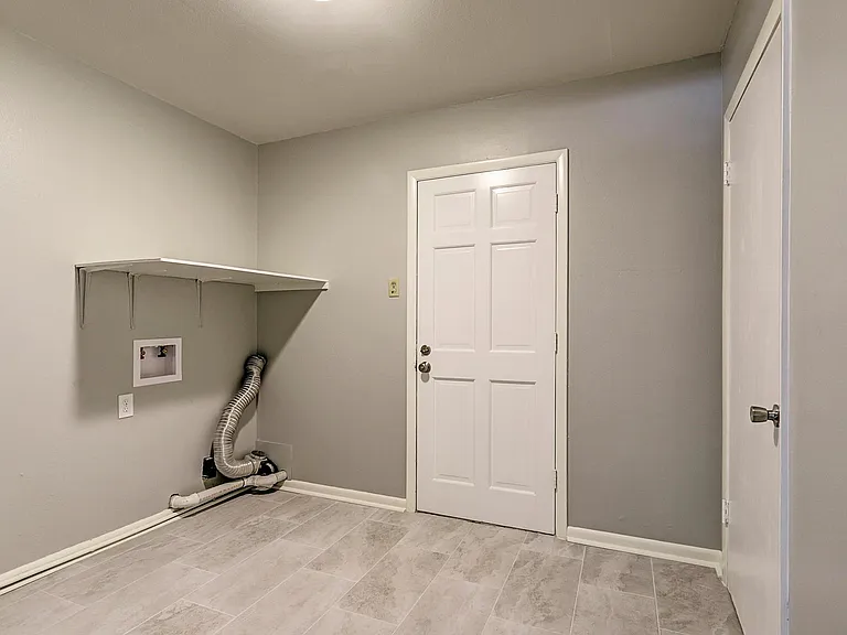 9208 Rangely Dr — Photo 12