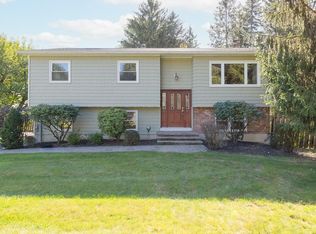 3 Woodrum Dr, Stony Pt, NY 10980