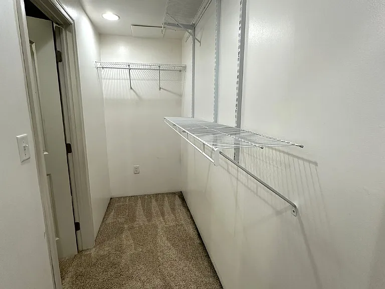 850 Medinah Cir — Photo 12